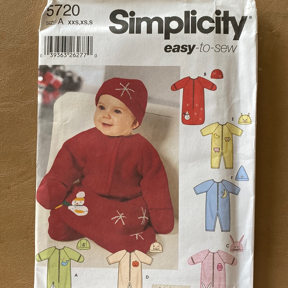 New Simplicity Babies Bunting, Romper & Hats Pattern, uncut Size A-XXS,XS,S
